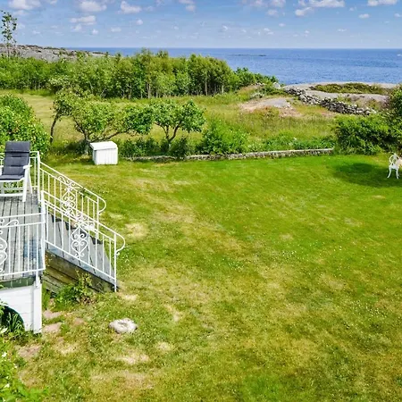 Beach Front In Faervik With House Sea View בית נופש *