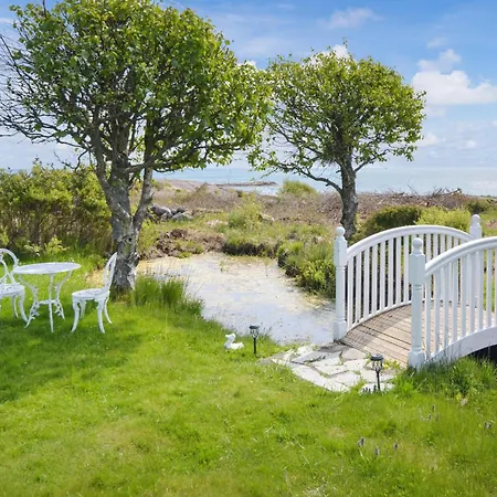 Beach Front In Faervik With House Sea View ארנדל